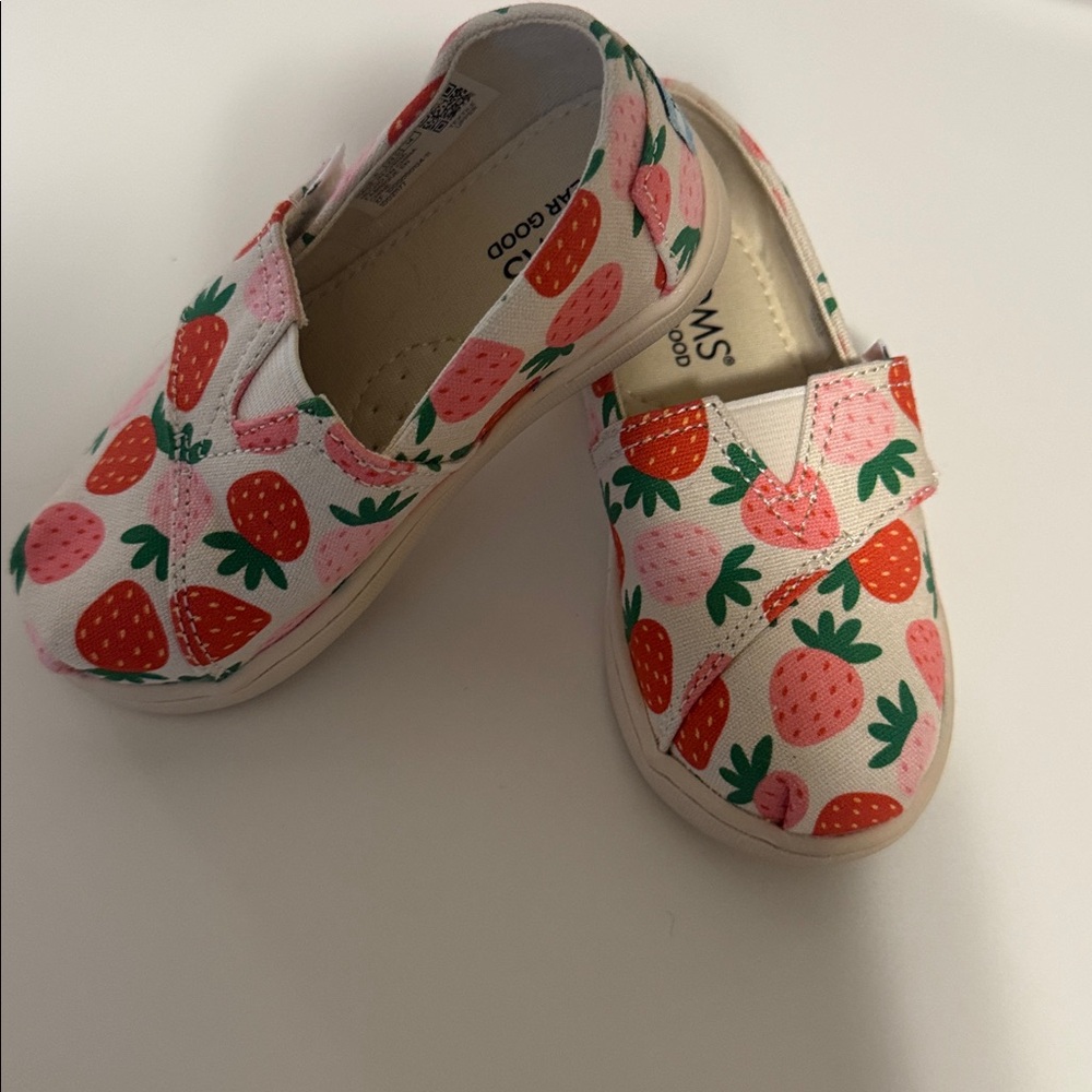 Strawberry Print Kids Toms Slip-On Shoes